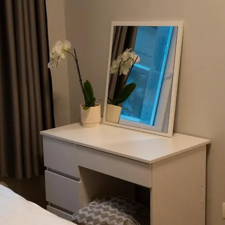 Urban Elegance By Eagles' Bridge Apartment Sofia